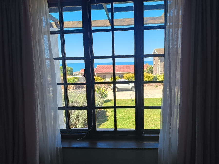 3 Bedroom Property for Sale in Wavecrest Eastern Cape